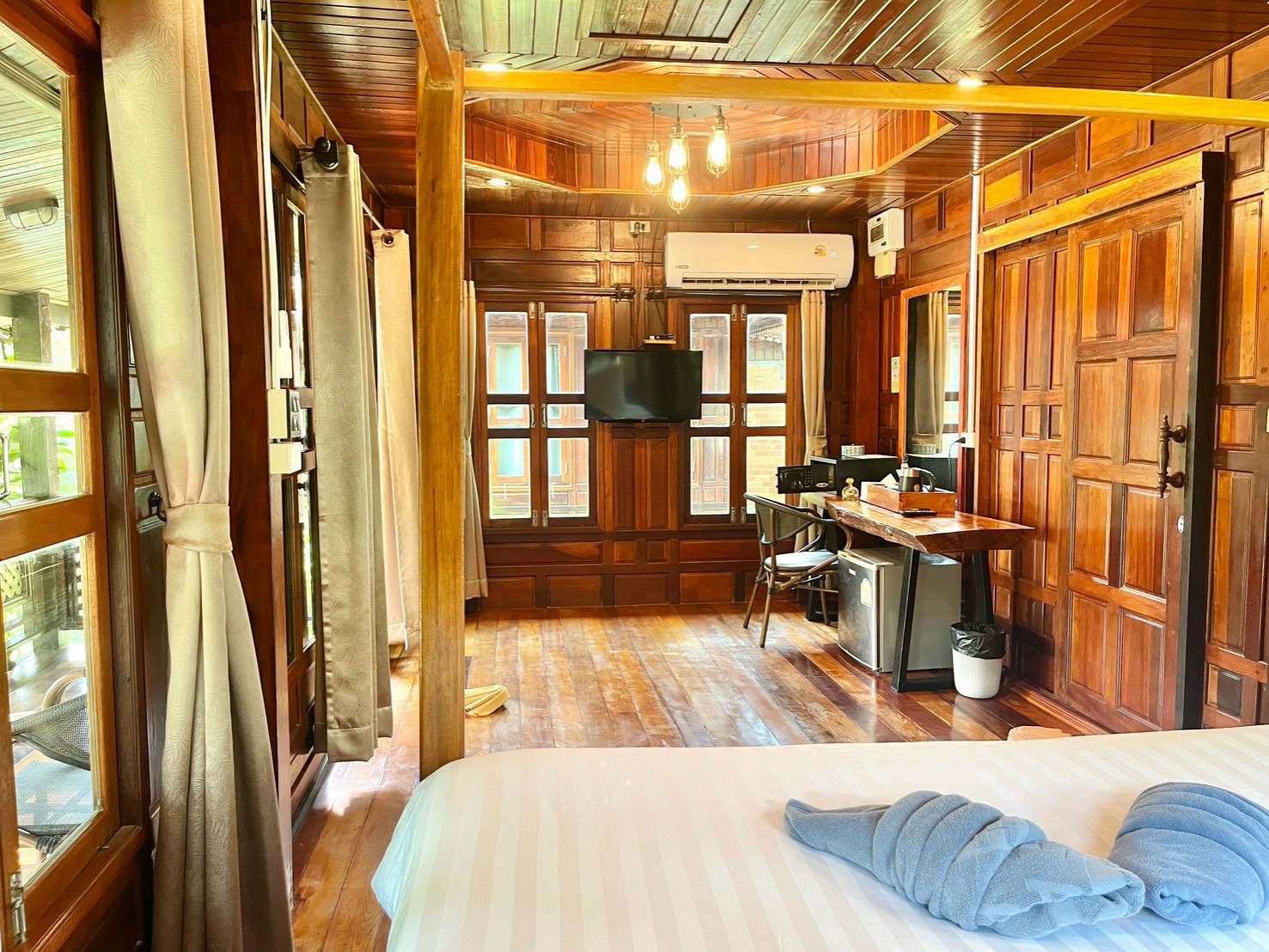 Sea Beach Bungalow