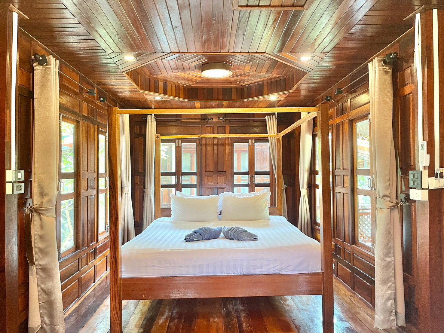 Sea Beach Bungalow